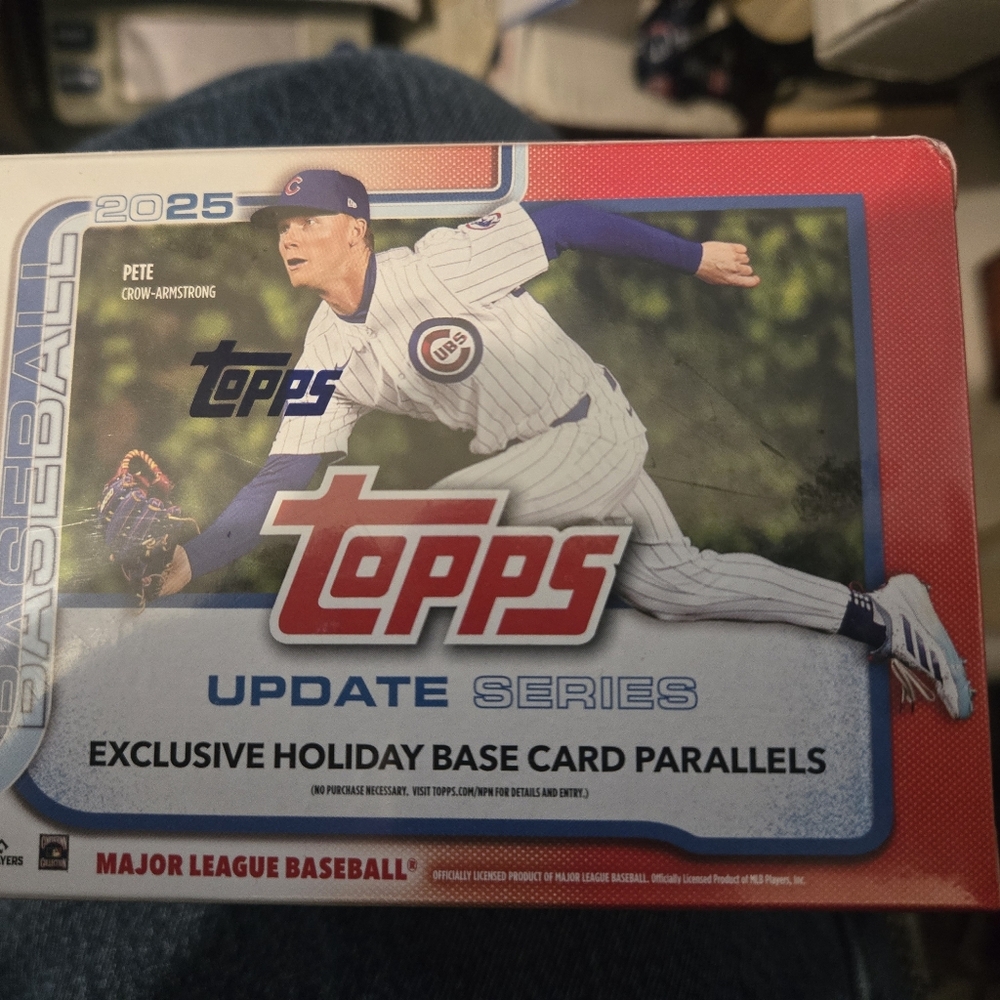 Topps Baseball Trading Card - Red and Blue